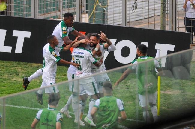 Amrica e Athletico-PR se enfrentaram no Independncia, pela 20 rodada da Srie A do Brasileiro