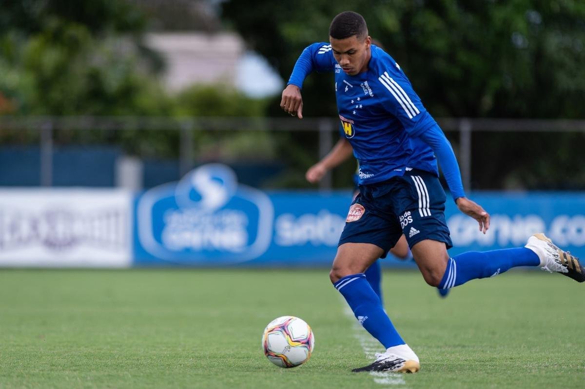 Imagens do primeiro treino do Cruzeiro antes do jogo contra o Cuiabá, pela Série B do Campeonato Brasileiro