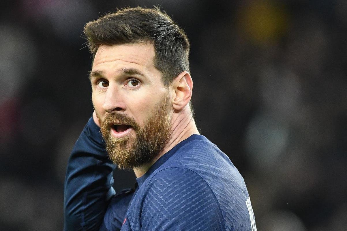 4 Lionel Messi (jogador do PSG e da Seleo Argentina)
