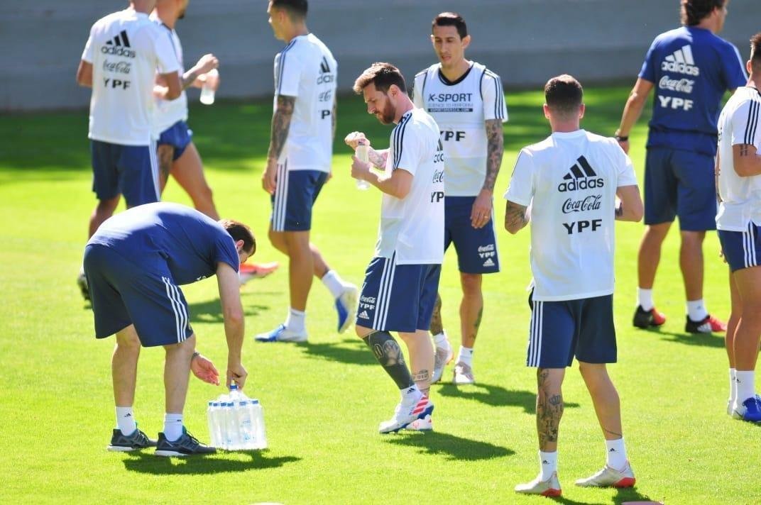 Imagens do treinamento da Argentina na Cidade do Galo