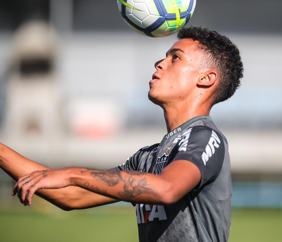 Promessa das categorias de base, Bruninho teve oportunidades espordicas ao longo do ano. Tem bom drible e boa finalizao, mas precisa evoluir fisicamente. Por vezes, no toma as melhores decises quando, por exemplo, segura a bola ao invs de pass-la para companheiros melhor posicionados. Tudo isso ser corrigido naturalmente com a experincia, j que o meia-atacante tem apenas 18 anos. Fez nove jogos em 2018, todos saindo do banco. No fez gols e nem deu assistncias.