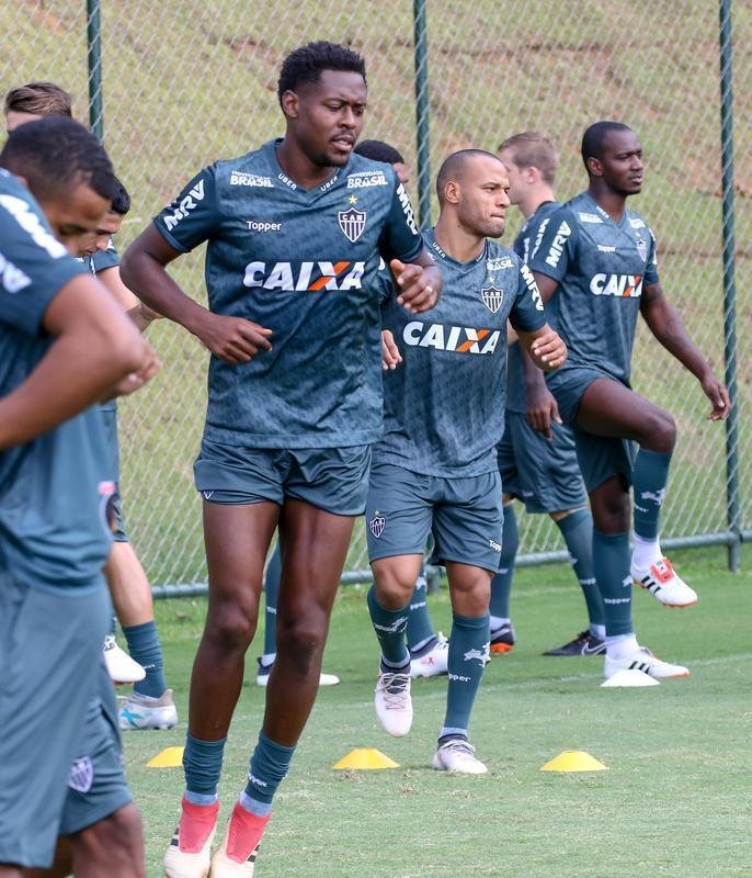 Jogadores e comisso tcnica do Atltico utilizaram novo uniforme pela primeira vez