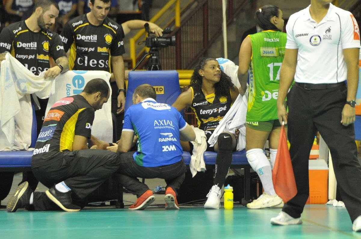 Minas x Praia: veja fotos da primeira partida da final