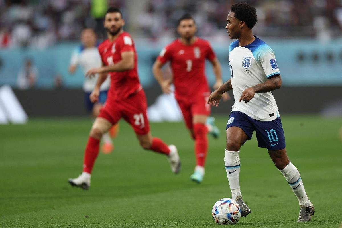 Inglaterra e Ir, no primeiro jogo do Grupo B da Copa do Mundo.