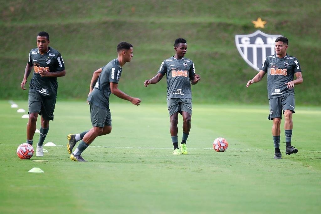 Fotos do treino do Atltico
