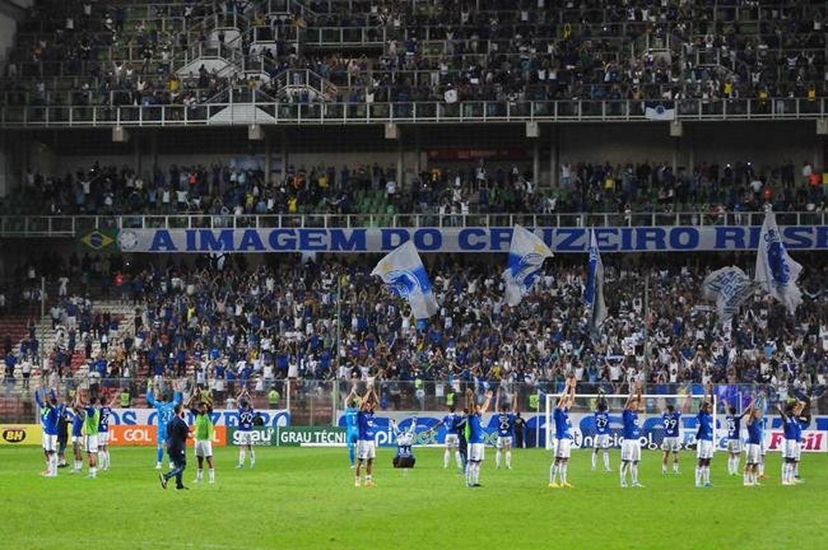 O Cruzeiro goleou o Nutico por 4 a 0 no Independncia, em Belo Horizonte, na 26 rodada da Srie B