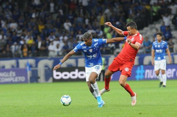 Gol do Internacional deixou Cruzeiro abatido no segundo tempo