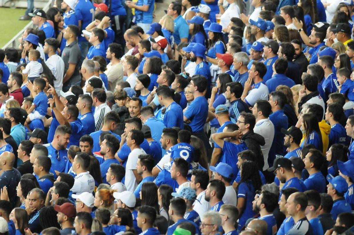 Torcida do Cruzeiro deu show mais uma vez e lotou o Mineiro na partida contra o CRB pela 11 rodada da Srie B