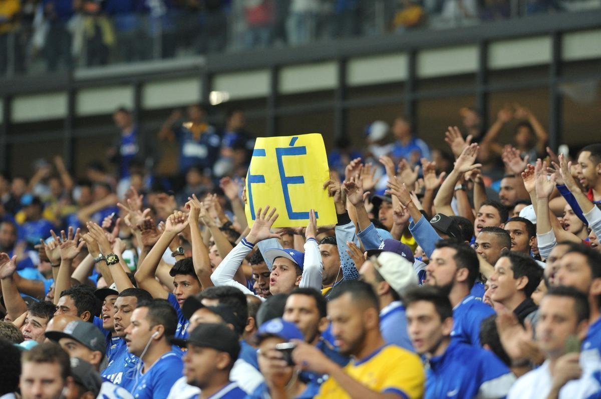 Torcida do Cruzeiro no duelo desta tera, no Mineiro, contra o Racing, pela Libertadores