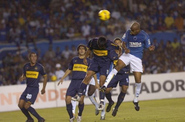 Thiago Heleno (17/09/1988) - revelado na categoria de base do Cruzeiro e promovido ao time principal em 2006, o zagueiro permaneceu no clube at 2010, quando foi emprestado ao Corinthians. Posteriormente, vestiu as camisas de Palmeiras, Cricima e Figueirense. Atualmente,  titular absoluto do Atltico-PR.