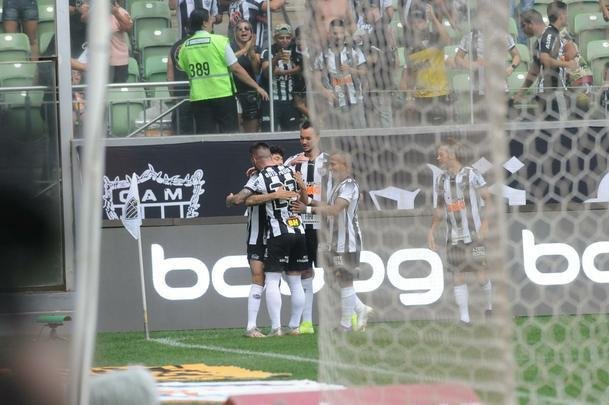 Atltico bateu o Santos na estreia de Vagner Mancini em Belo Horizonte