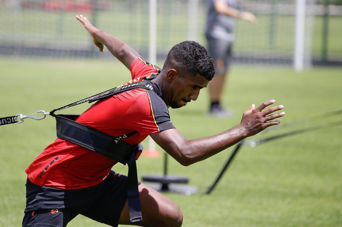 Volante - Matheusinho: sem idade para o sub-20, jogador de 21 foi alçado aos profissionais nesta temporada, mas não realizou um jogo - sequer esteve no banco.