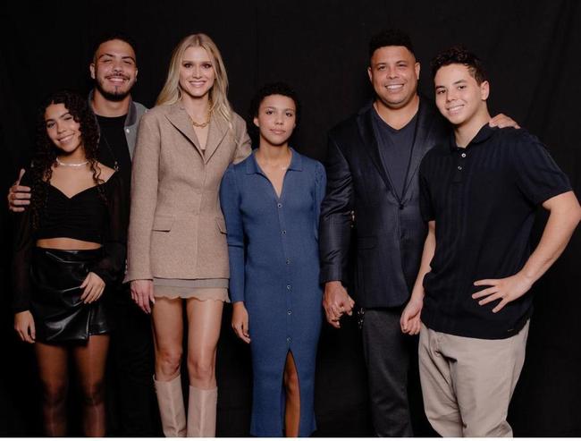 Filhos de Ronaldo estão sempre presentes em eventos com o pai e a modelo