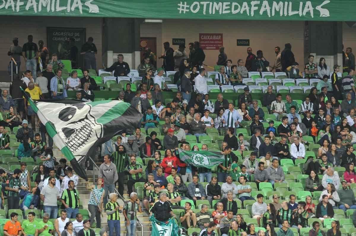 Amrica e Nutico se enfrentaram, no Independncia, pela 20 rodada da Srie B do Brasileiro