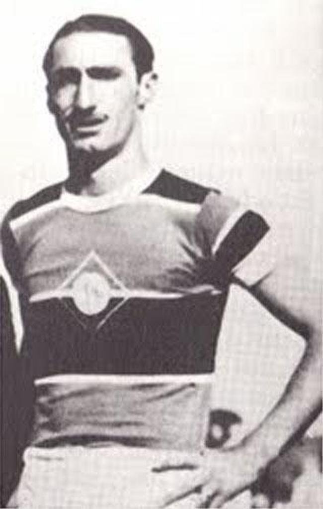 3 Orlando Fantoni - 18 gols (1932 a 1949)