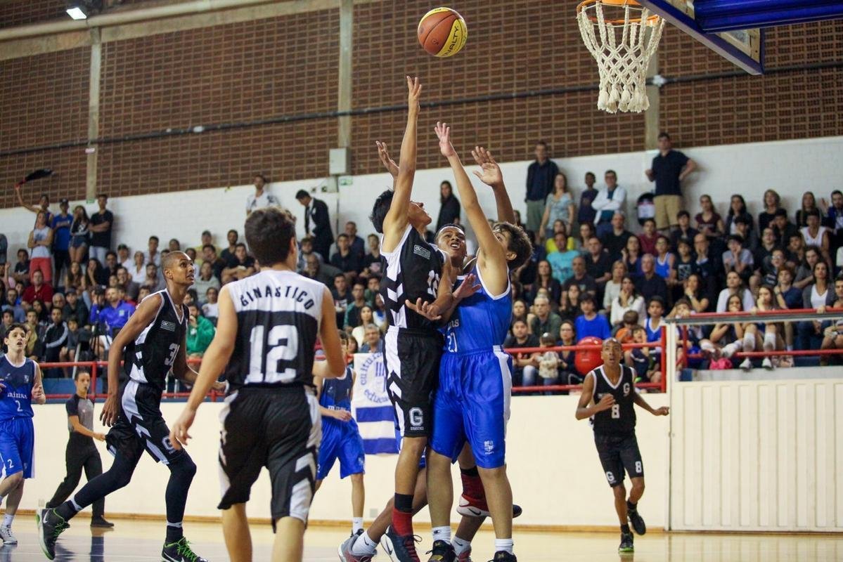 Fotos da deciso do Brasileiro Sub-14 de Basquete, entre Minas e Ginstico, no Olympico Club