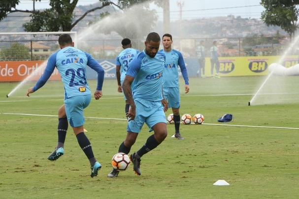 Imagens do treino do Cruzeiro neste domingo (20/05/2018)