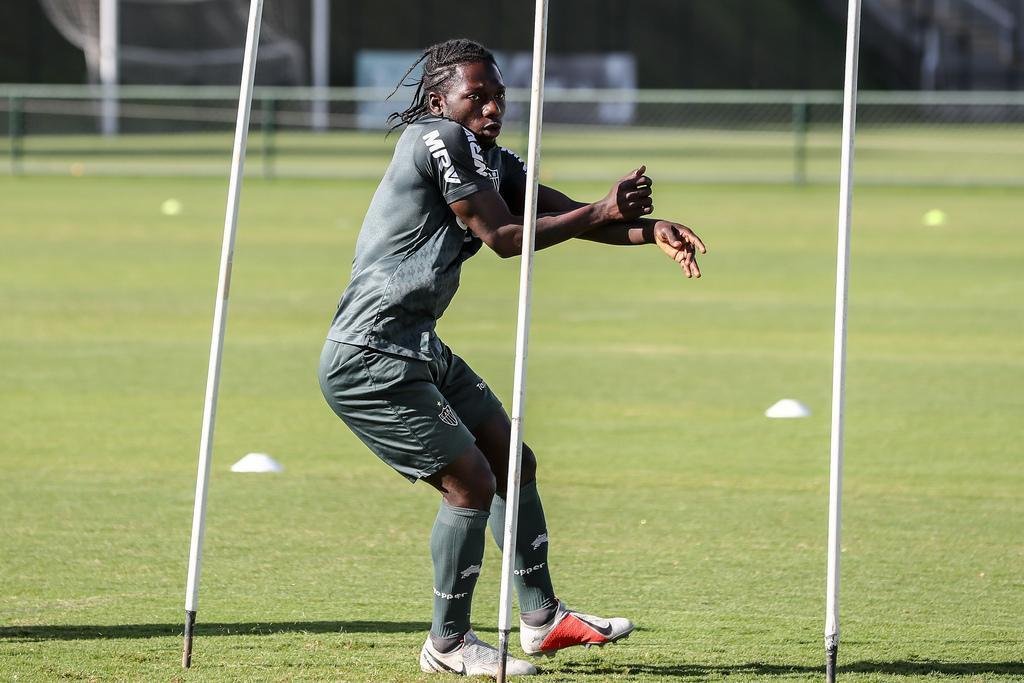 O atacante Yimmi Char tem 18 jogos em Copas Libertadores. So 7 vitrias, 5 empates e 6 derrotas. Foram 3 gols marcados. Pelo Deportes Tolima-COL (2013), foram 8 jogos, com 3 vitrias, 3 empates e 2 derrotas (1 gol marcado). Pelo Junior Barranquilla-COL (2018), foram 10 jogos, com 4 vitrias, 2 empates e 4 derrotas (2 gols marcados).