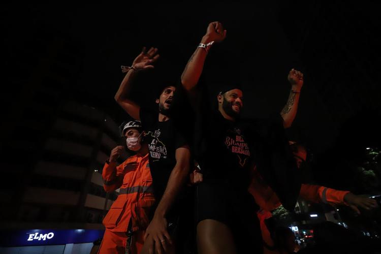 Bastidores da festa do Atlético em comemoração ao título brasileiro