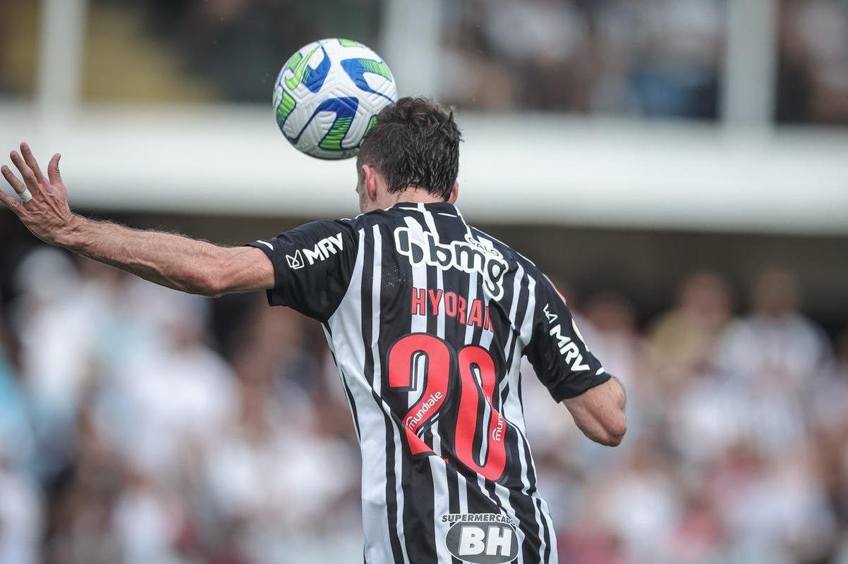 Santos e Atltico se enfrentaram na tarde deste domingo (23/4), na Vila Belmiro, pela segunda rodada da Srie A do Campeonato Brasileiro.