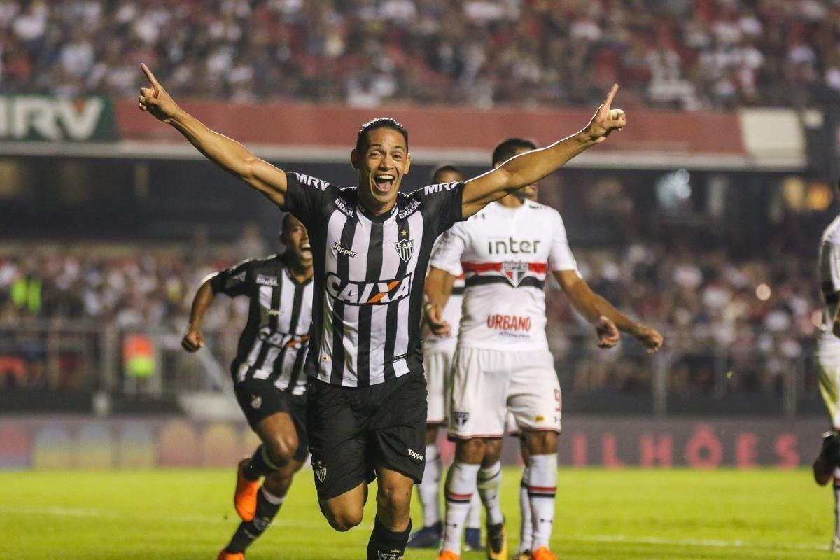 Atlético saiu atrás, conseguiu virada com Róger Guedes e Ricardo Oliveira, mas cedeu empate no Morumbi
