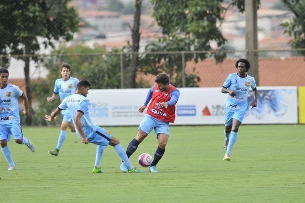 Com gols de Judivan e Rafael Sobis, Cruzeiro venceu Betinense por 2 a 0 em jogo-treino