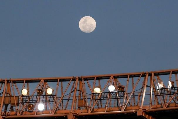 Galo derrotou Internacional no Beira-Rio com gols de Cazares e Terans; D'Alessandro descontou de pênalti
