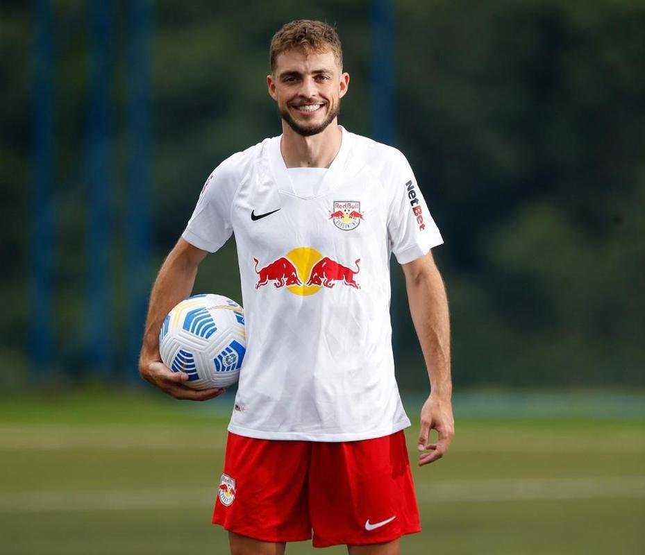 Hyoran: meio-campista est emprestado ao Red Bull Bragantino at o fim de 2022