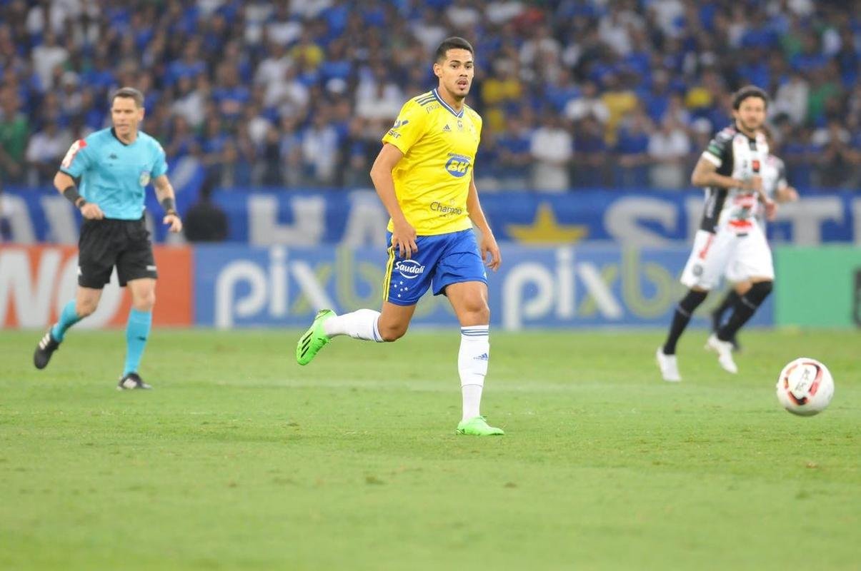 As melhores fotos do jogo entre Cruzeiro e Operrio-PR, no Mineiro, em Belo Horizonte, pela 29 rodada da Srie B do Brasileiro