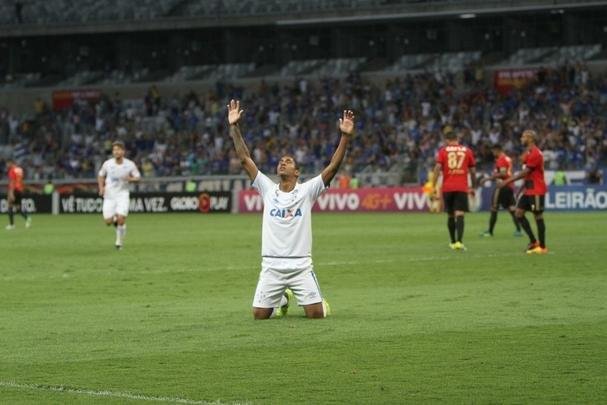 Imagens da partida entre Cruzeiro e Sport, duelo vlido pela 21 rodada da Srie A do Campeonato Brasileiro