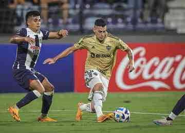 Galo vence no Peru com gol de Hulk e fica perto da classificação às oitavas de final da Libertadores