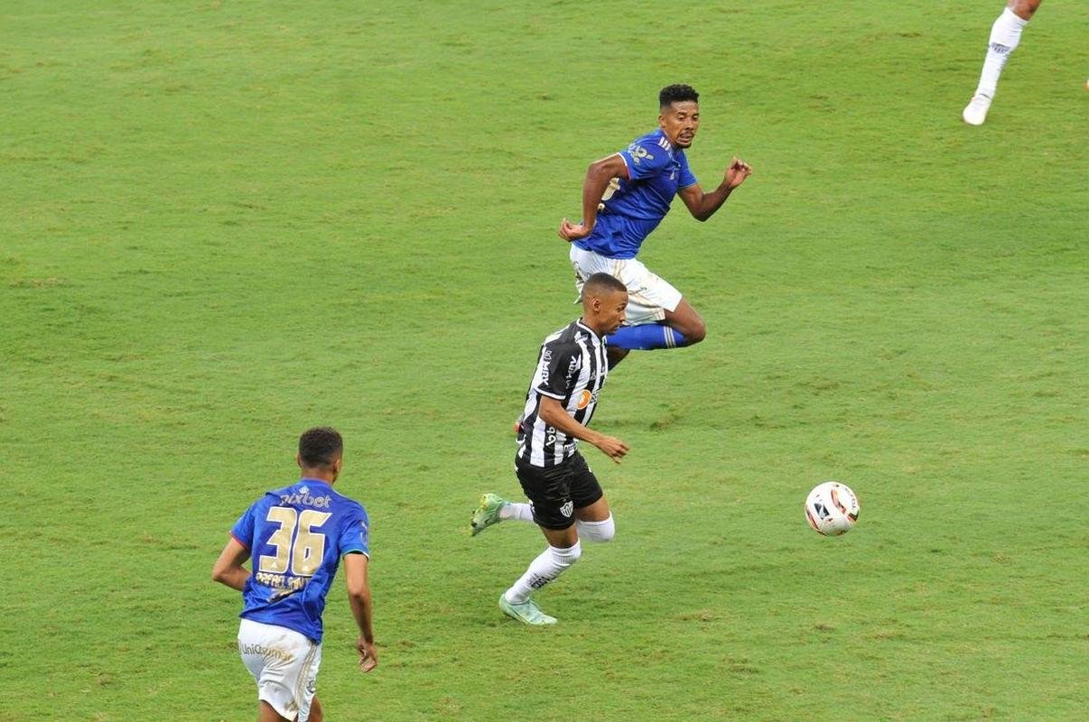 Fotos do clssico entre Atltico e Cruzeiro, no Mineiro
