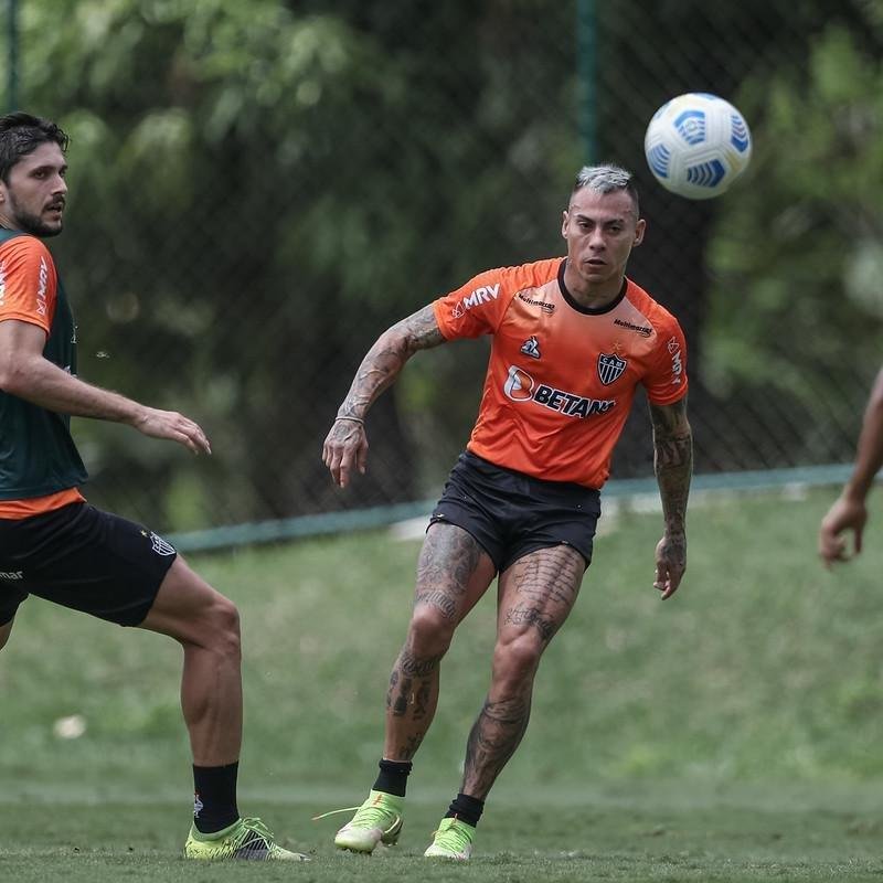 Galo treinou em preparao para o jogo contra o Fortaleza 