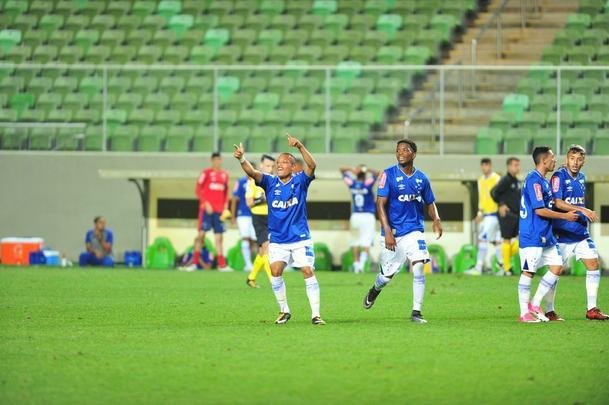 Cruzeiro vence Atltico por 4 a 2 nos pnaltis e conquista a Supercopa Sub-20, no Independncia