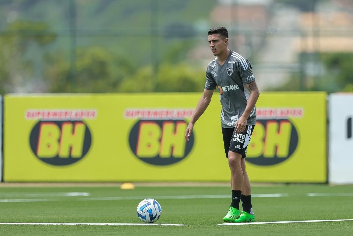 Atltico teve um dia de folga aps o empate com o Cruzeiro no clssico. Elenco de Coudet retomou atividades na Cidade do Galo na tarde desta quarta-feira (15/2).