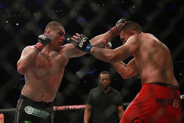 Fotos da vitória arrasadora de Fabrício Werdum sobre Cain Velasquez