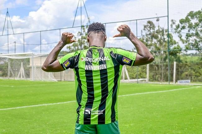 Zagueiro Wanderson  apresentado como reforo do Amrica