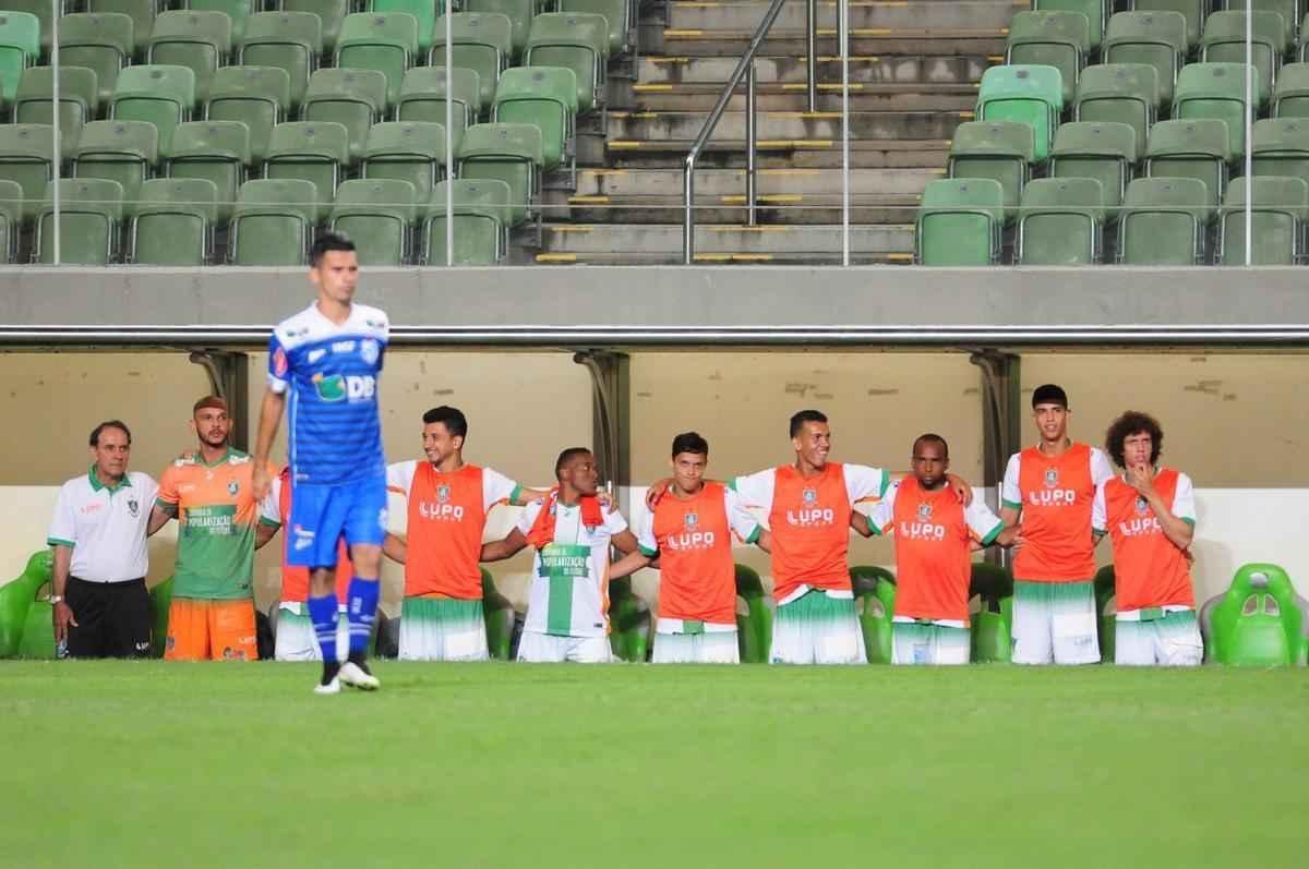 Imagens do jogo entre Amrica e URT, pelo Campeonato Mineiro, no Independncia
