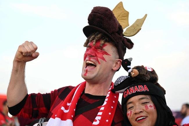 Torcedores de Marrocos e Canad na partida pelo Grupo F da Copa do Mundo 