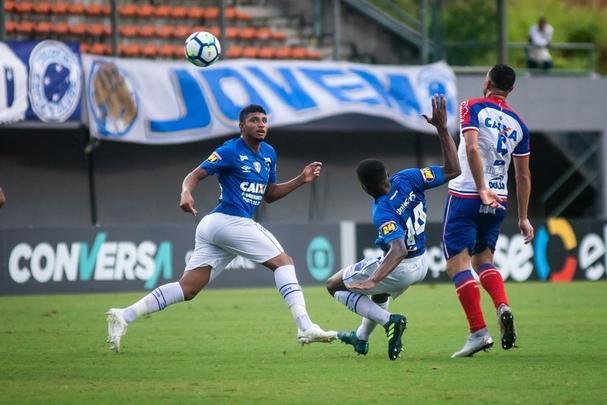 Contratado em agosto, o volante de 19 anos recebeu cinco oportunidades para atuar no profissional do Cruzeiro. Ao que tudo indica, agradou ao técnico Mano Menezes e seus auxiliares. A tendência é que siga na Toca da Raposa II e ganhe ainda mais chances na próxima temporada.