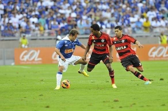 Galeria de fotos do jogo entre Cruzeiro e Flamengo, no Mineiro, pela 19 rodada do Brasileiro