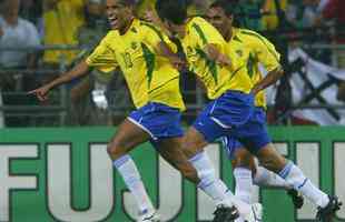 Rivaldo - camisa 10 marcou gols nas vitrias da Seleo Brasileira sobre Turquia e China, na Copa do Mundo de 2002, na Coreia do Sul/Japo