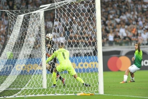 Veja fotos da partida entre Atltico e Zamora, no Mineiro
