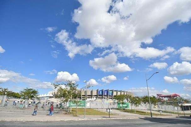 Torcedores no jogo deste sbado, no Mineiro