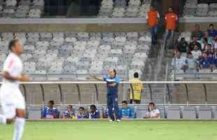 Imagens da partida entre Cruzeiro e Nacional, no Estdio Mineiro