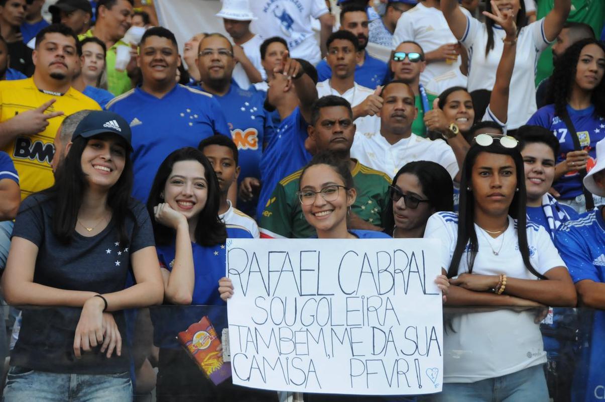 Cruzeiro x Bahia: fotos da torcida da Raposa no Mineiro