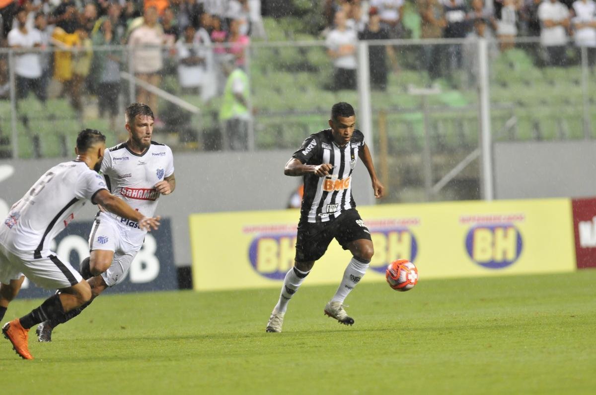 Em noite chuvosa no Independncia, reservas do Atltico batem o Tupi por 2 a 0