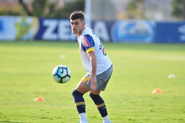 Cruzeiro teve volta de argentino, e Mano Menezes esboou equipe titular para pegar o Sport