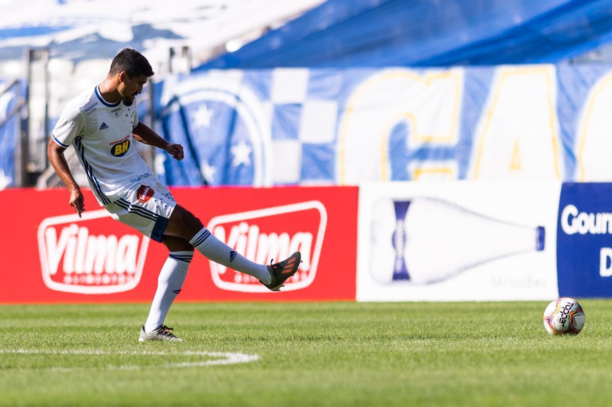 Fotos do jogo entre Cruzeiro e Patrocinense, no Mineirão, pela semifinal do Troféu Inconfidência