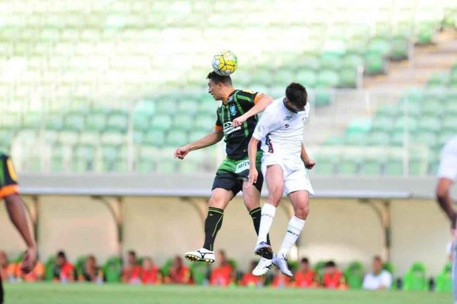 Imagens do jogo entre Amrica e Fluminense no Independncia
